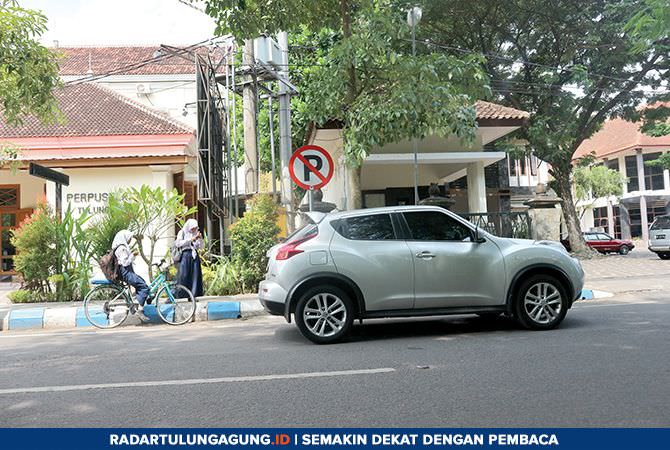sering-tak-hiraukan-rambu-larangan-parkir