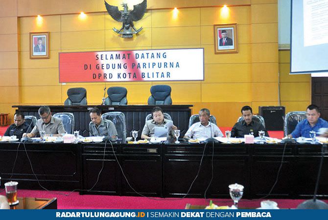 banggar-dprd-kota-blitar-gelar-rapat-dengan-tapd