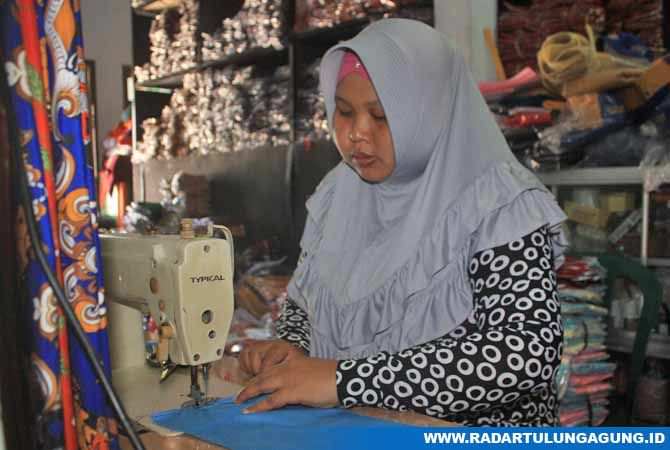 siti-marlena-pengusaha-konveksi-produksi-masker