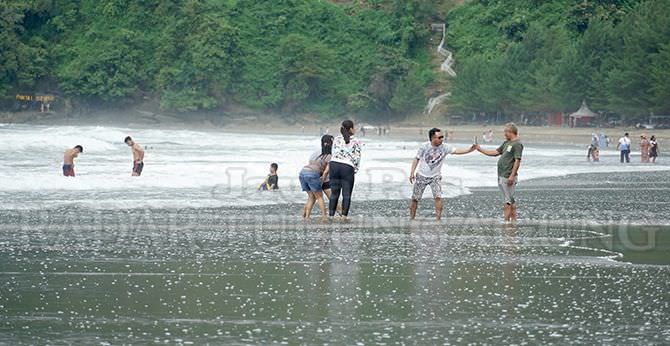 pantai-gemah-dibuka-lagi