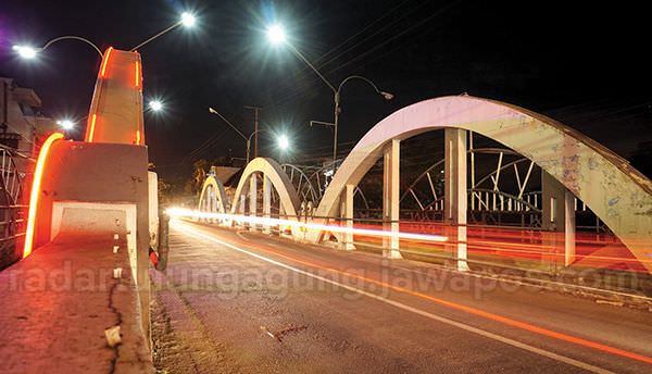 led-jembatan-plengkung-tak-selengkap-dulu