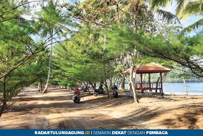 pantai-damas-belum-dikelola-maksimal