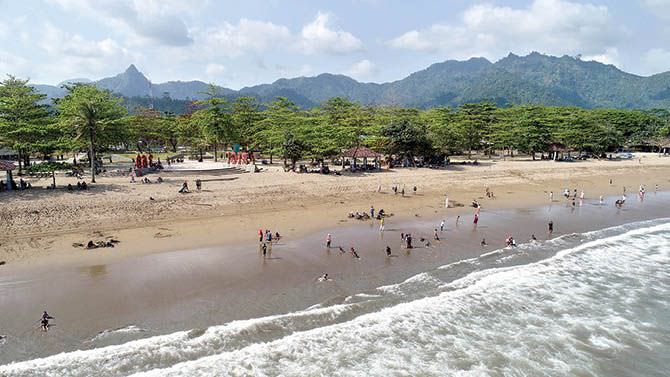 Pantai Prigi Kabupaten Trenggalek.