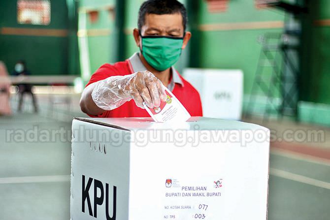 mitos-petahana-selalu-tumbang-terpatahkan