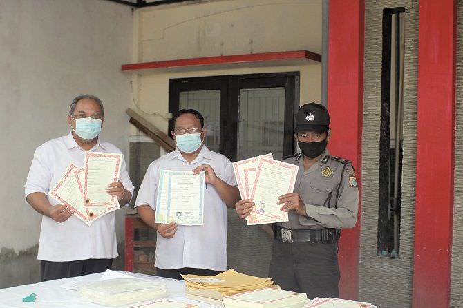 musnahkan-ratusan-blangko-ijazah-dan-shusbn-sd-smp