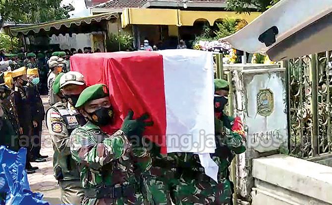 mantan-bupati-trenggalek-soedarso-tutup-usia