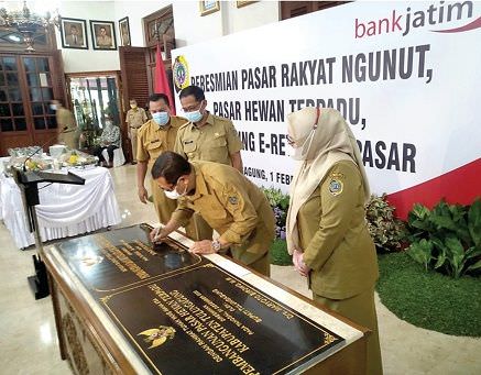 pasar-ngunut-dan-pht-resmi-beroperasi