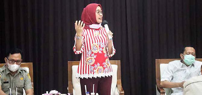 dpr-petani-dan-penyuluh-pertanian-harus-menjadi-basis-utama