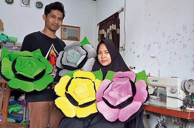 suyitno-erni-kurniawati-sukses-bisnis-bantal-di-tengah-pandemi