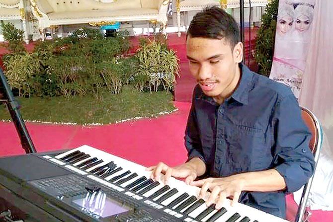 fajar-calvino-samsu-dhuha-dalam-menjajaki-dunia-musik