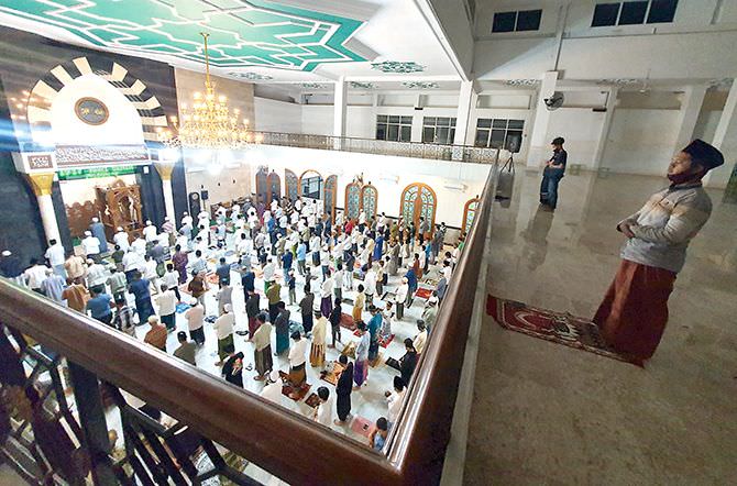 salat-tarawih-tetap-terapkan-prokes
