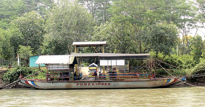 nasib-penarik-perahu-penyebrangan-tradisonal