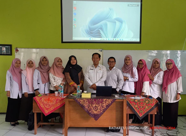 Program studi pendidikan sosiologi universitas negeri malang bekerja sama dengan mgmp sosiologi kabupaten malang mempersiapkan kurikulum merdeka (PROGRAM STUDI PENDIDIKAN SOSIOLOGI UNIVERSITAS NEGERI MALANG FOR RADAR BLITAR)