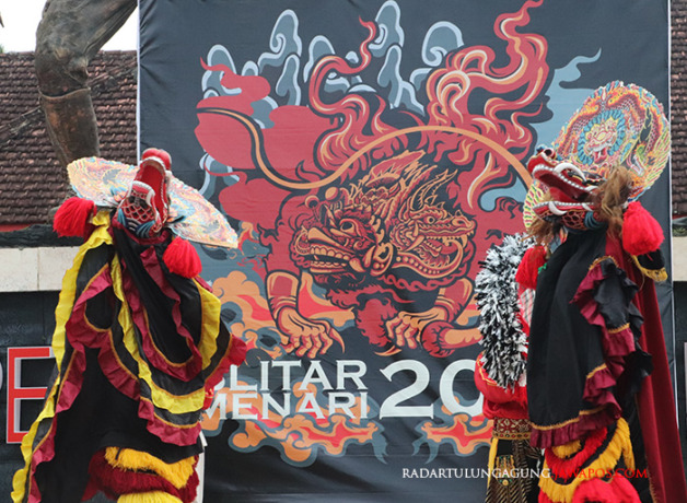 POTENSI: Seni barongan kucingan yang diperjuangkan Pakoja dan Pemkot Blitar untuk menjadi kesenian khas daerah. (PAKOJA KOTA BLITAR UNTUK RADAR BLITAR)