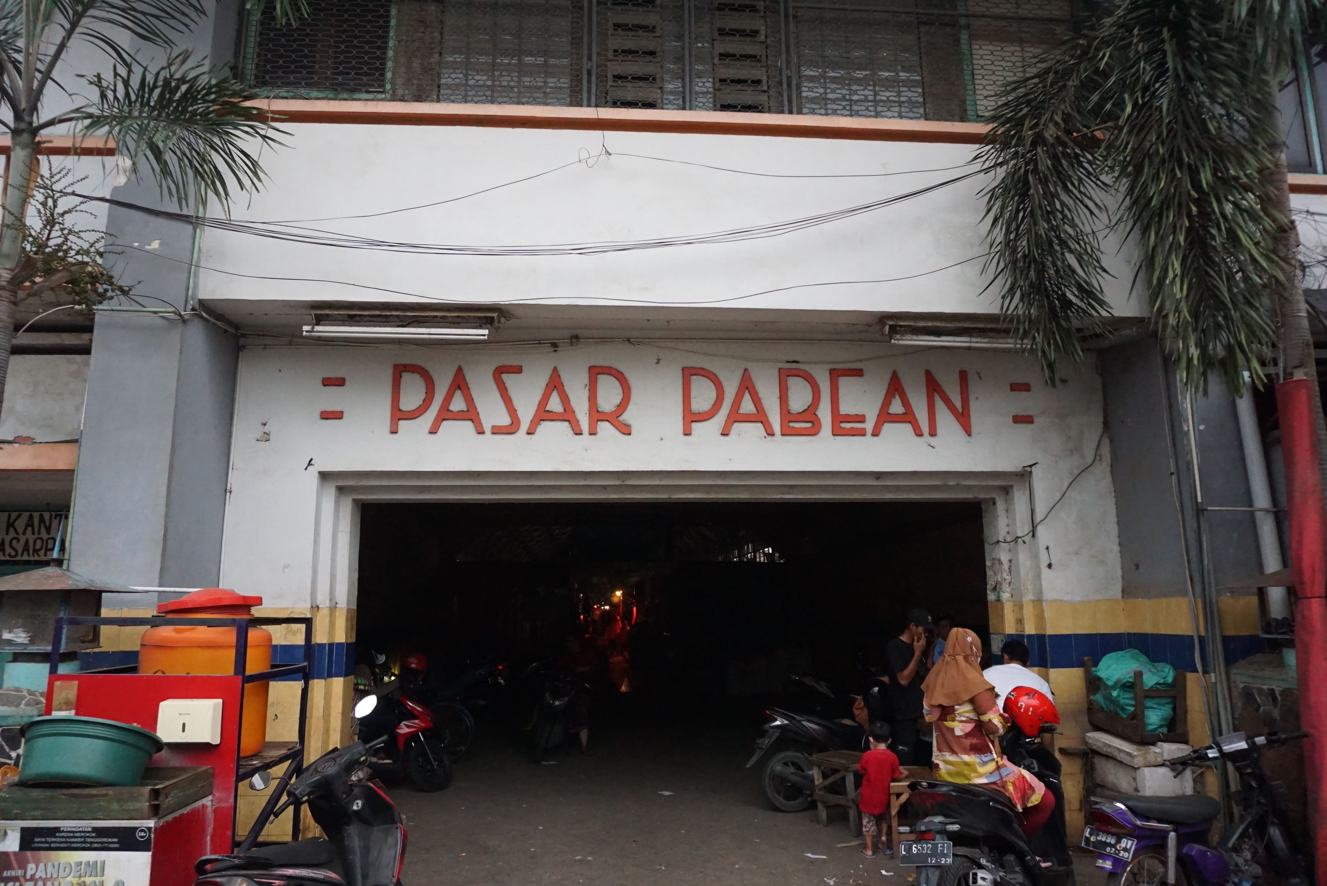 LAWAS: Pabean, salah satu dari ratusan pasar di Surabaya.