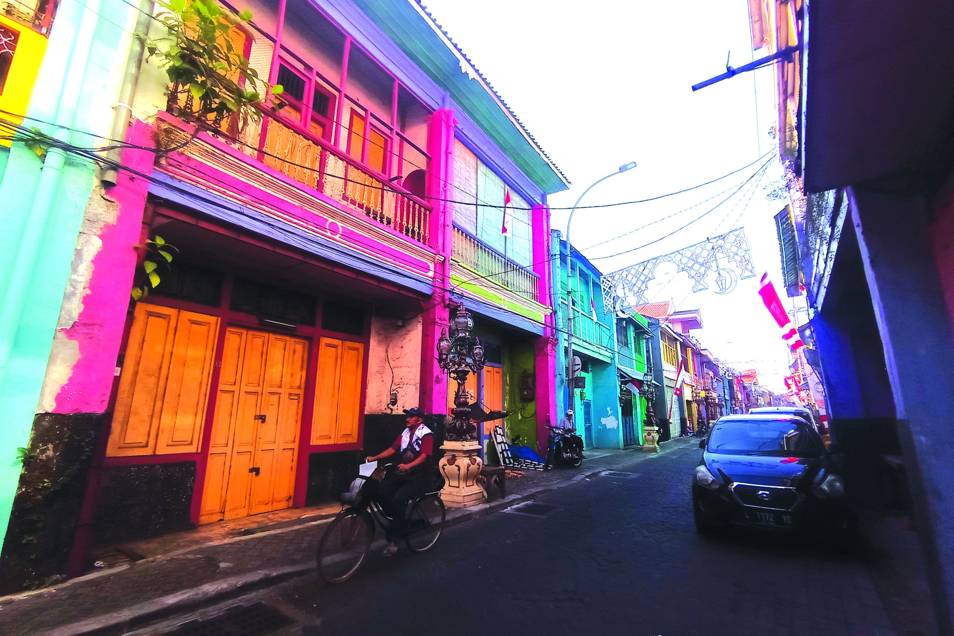 DUA FUNGSI: Rumah panggung di kawasan Jalan Panggung menjadi cikal bakal ruko. (SURYANTO/RADAR SURABAYA)