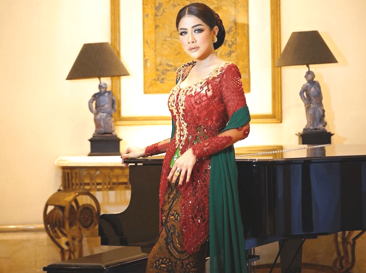 Industri kreatif: Saat momen bulan kemerdekaan turut membawa dampak pada industri fesyen, dimana desainer banjir pesanan kebaya. (ISTIMEWA)