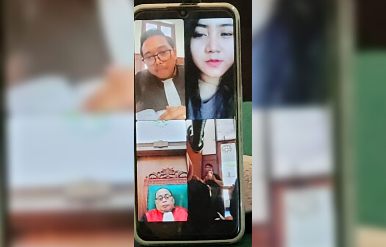 TERIMA: Saat majelis membacakan putusan terdakwa menerimanya. (ISTIMEWA)