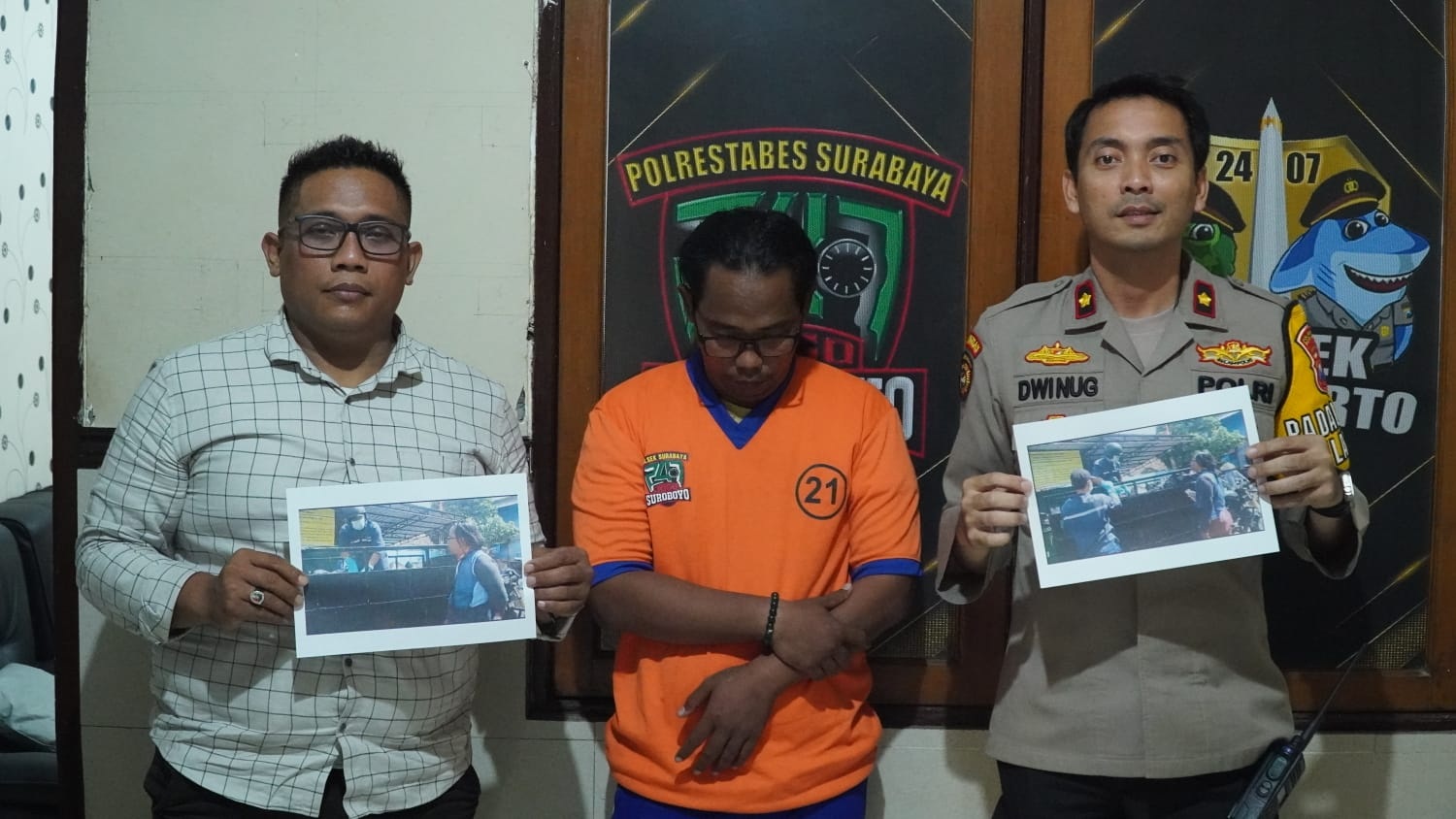 DALANG PENCURIAN: Tersangka Soepandi alias Pendik diamankan di Polsek Simokerto. (ISTIMEWA)