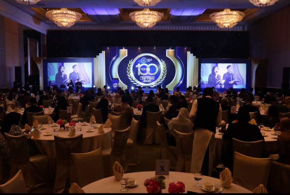 Malam Penghargaan di Ajang Hukumonline&rsquo;s Top 100 Indonesian Law Firms 2023. (ISTIMEWA)
