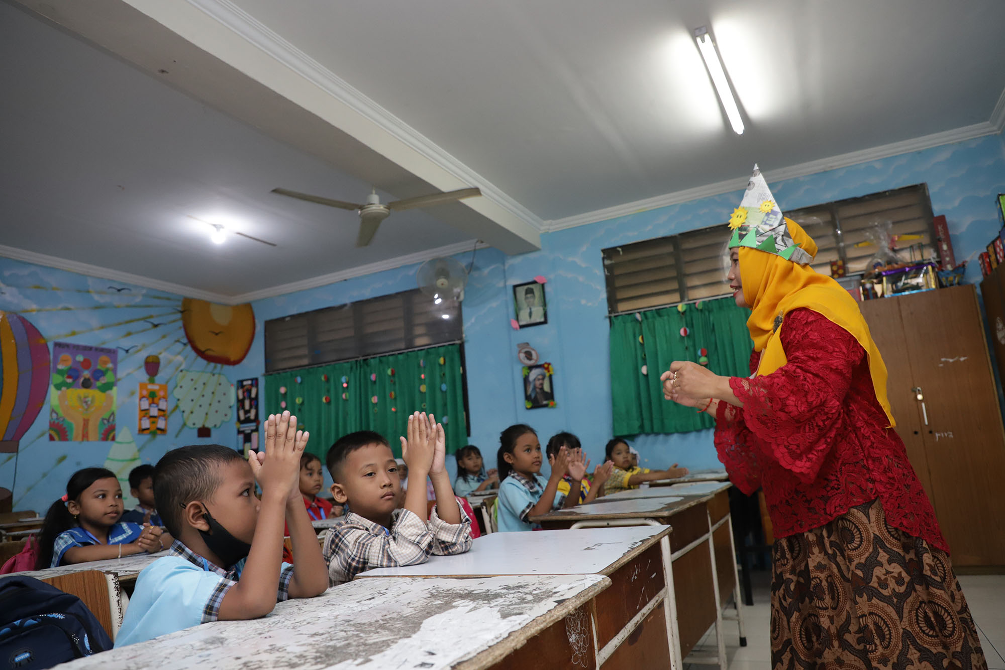 BAKAL DICARIKAN: Usai penyelenggaraan PPDB terdapat lebih dari 4.000 siswa baik SD maupun SMP yang belum mendapatkan sekolah. (SURYANTO/RADAR SURABAYA)