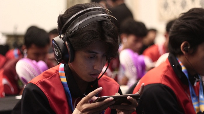 FOKUS: Tim eSport Kota Surabaya sukses menjadi juara umum cabor yang baru kali pertama dipertandingkan di Porprov VIII/2023. (IST)