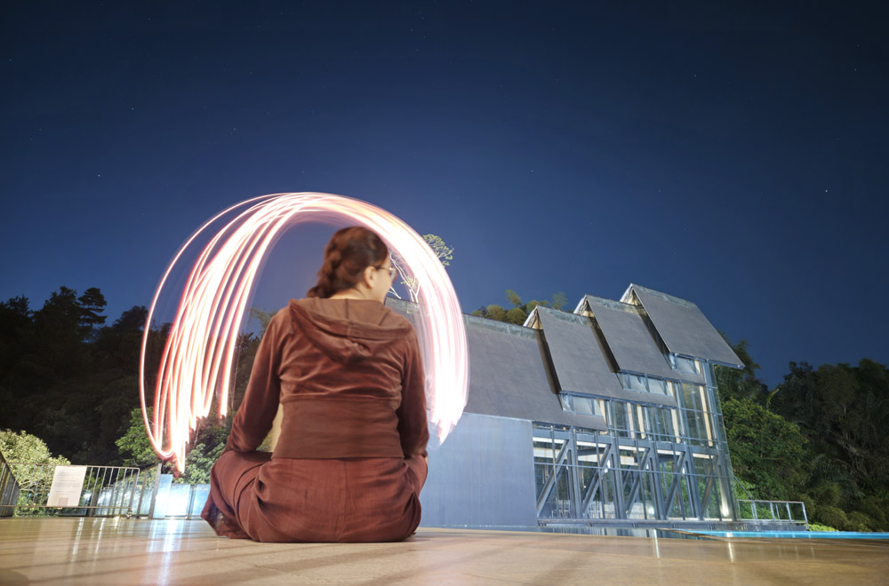 Semakin mudah menghasilkan foto long-exposure di malam hari berkat Flex Mode dan Expert Raw Galaxy Z Fold5. (ISTIMEWA)