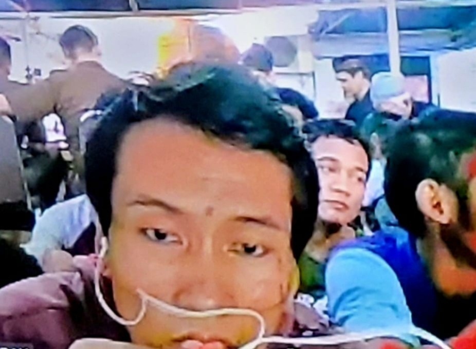 KEROYOKAN: Para terdakwa diadili secara daring di PN Surabaya. (ISTIMEWA)
