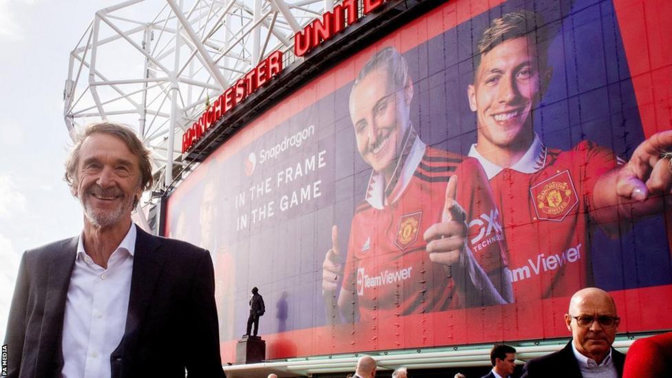 INVESTOR: Sir Jim Ratcliffe berniat membeli saham minoritas Manchester United dari keluarga Malcolm Glazer untuk kepemilikan klub. (ISTIMEWA/BBC)
