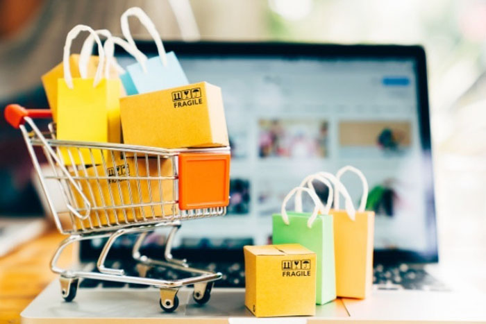 Ilustrasi online shopping (CLODEO.COM)