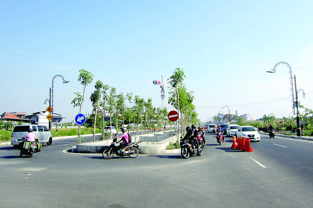 DIBANGUN 1996: Jalan MERR membentang sepanjang 10.925 meter. (SURYANTO/RADAR SURABAYA)