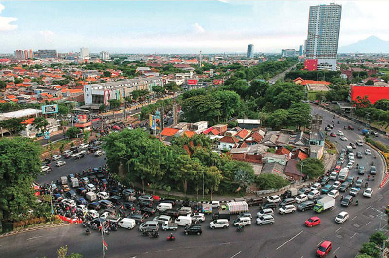 Kemacetan akibat crossing di bundaran Taman Pelangi akan diatasi dengan pembangunan underpass atau flyover. (ISTIMEWA/HO-BAPPEDA LITBANG SURABAYA)