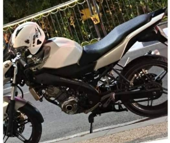 DICARI: Yamaha Vixion warna putih dengan nopol AE 5941 GI milik Ali, raib dibawa teman kerjanya, AP. (ISTIMEWA)