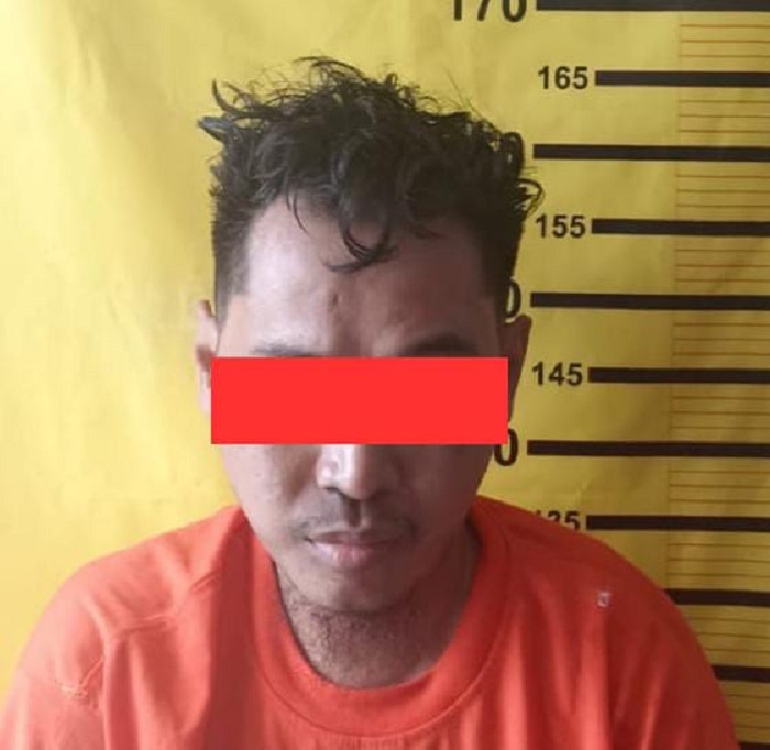 DIAMANKAN: Supriyanto, 37, warga Jalan Dupak Rukun, Surabaya, diamankan setelah menjambret kalung emas milik warga Jalan Pacar Kembang, Surabaya. (IST)