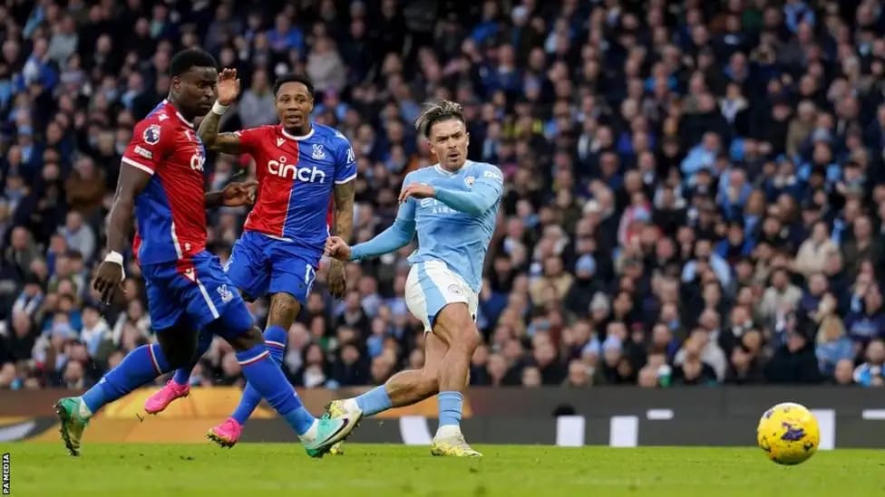 GOL PERTAMA: Jack Grealish (kanan) mencetak gol pertama untuk Manchester City.