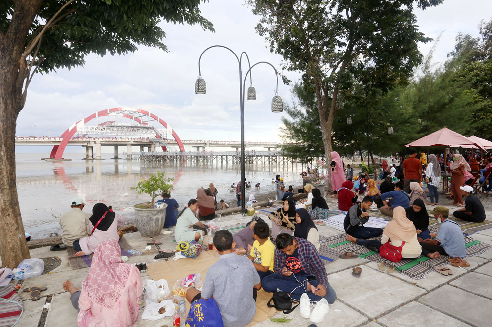 RAMAI LAGI: Taman Hiburan Pantai (THP) Kenjeran menjadi salah satu destinasi wisata keluarga favorit di Surabaya.