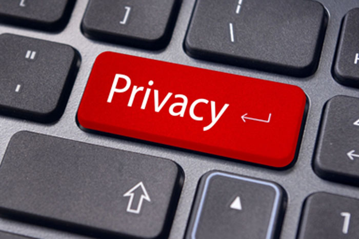 Apakah kamu tahu bahwa aktivitas di internet bisa meninggalkan jejak digital yang bisa membahayakan privasi dan keamanan?