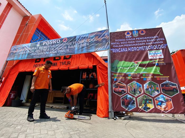 PENTING: Salah satu Posko Darurat Bencana Hidrometeorologi yang dibangun BPBD Jatim. (IST)