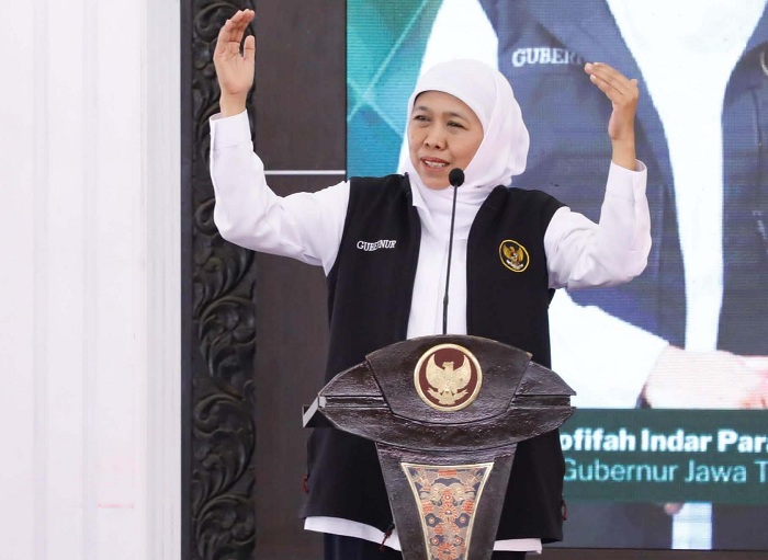 Gubernur Jawa Timur Khofifah Indar Parawansa. (MUS P/RADAR SURABAYA)