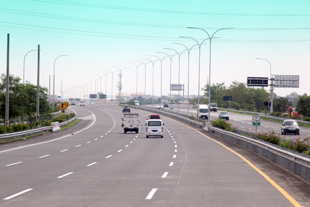 BAKAL NAIK?: Jalan Tol Surabaya-Gresik dan Surabaya &ndash; Mojokerto merupakan dua di antara 13 ruas tol yang bakal disesuaikan tarifnya.
