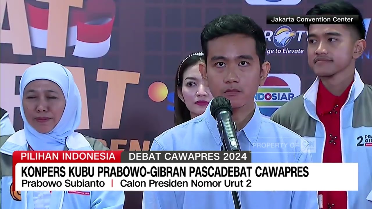 Cawapres nomor urut 2 Gibran Rakabuming Raka memberikan keterangan kepada wartawan usai debat cawapres di Balai Sidang Jakarta, Mingggu (21/1).