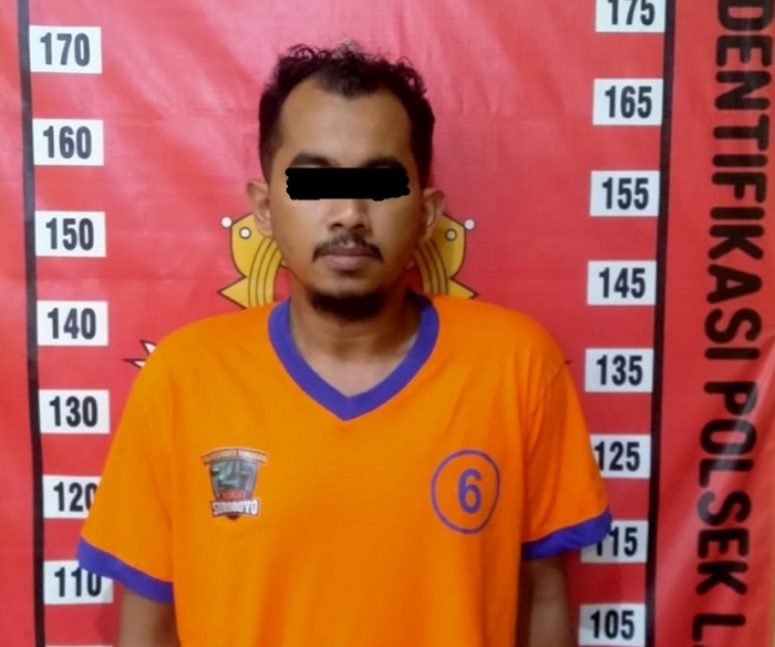 TERSANGKA: Sa alias Paidi mengaku baru sekali melakukan penggelapan motor. (MAHRUS/RADAR SURABAYA)