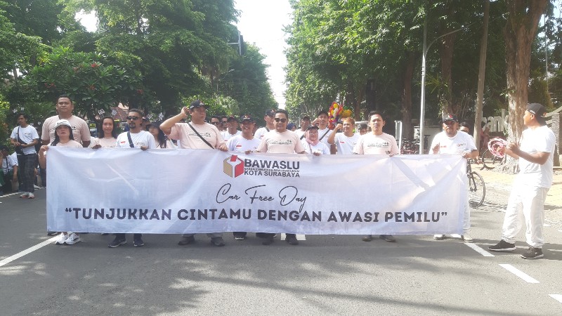 Bawasku Kota Surabaya saat gelar sosialisasi di CFD Taman Bungkul, Minggu (4/2).