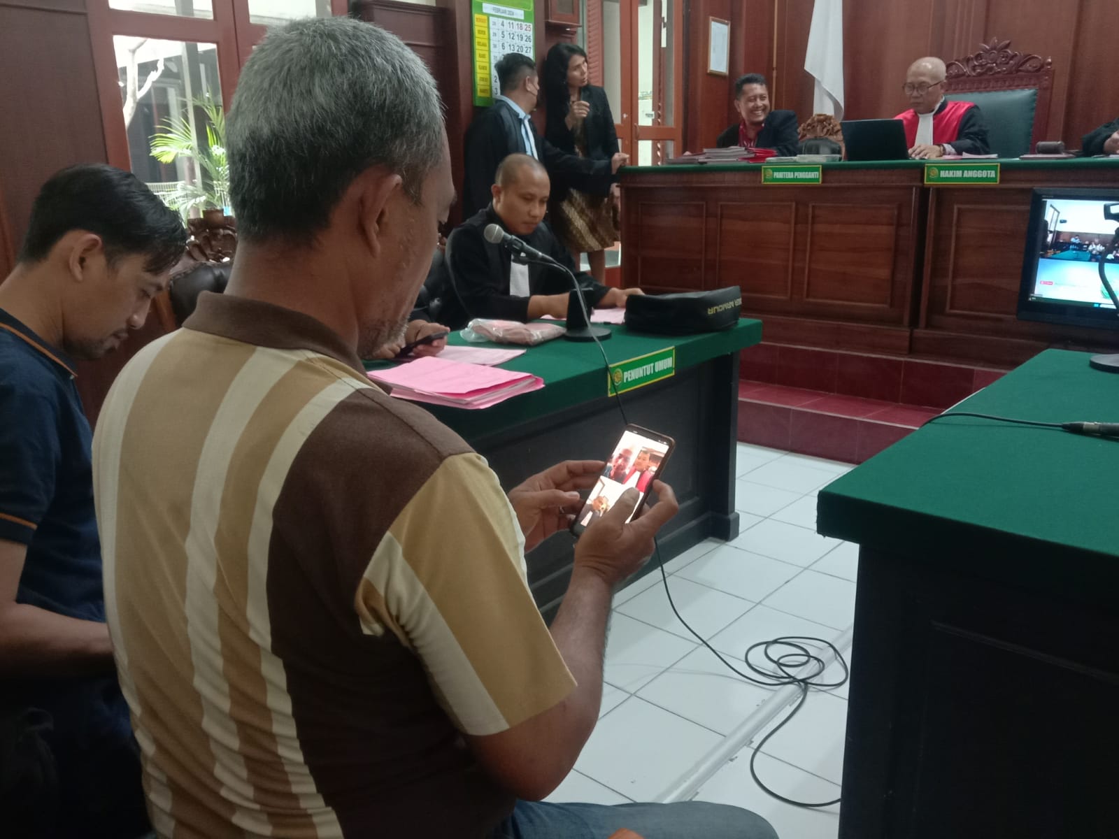 RAWAN: Salah satu maling perhiasan di kawasan Ampel diadili di PN Surabaya.