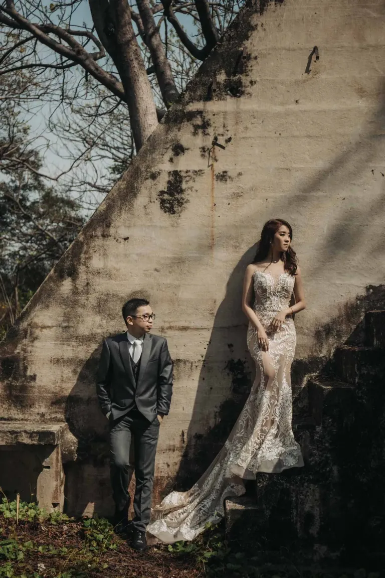 Foto Prewed di Gudang Peluru atau Benteng Kedung Cowek, Kenjeran, Surabaya.