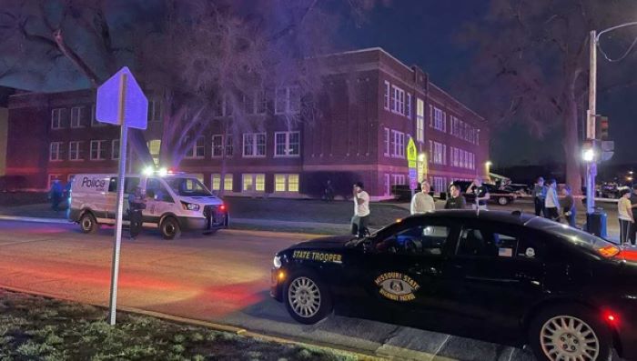 TRAGEDI: Penembakan di Kansas terjadi setelah pertandingan basket antara dua sekolah. (KMBC)