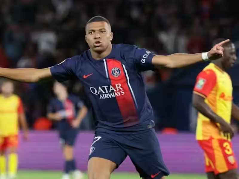 Kylian Mbappe jadi andalan PSG lawan Real Sociedad.