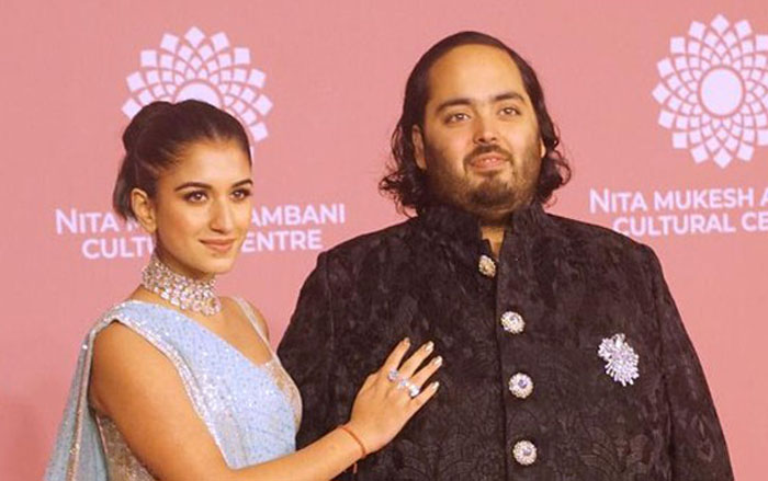 SANG MEMPELAI: Anant Ambani dan suaminya, Radhika.