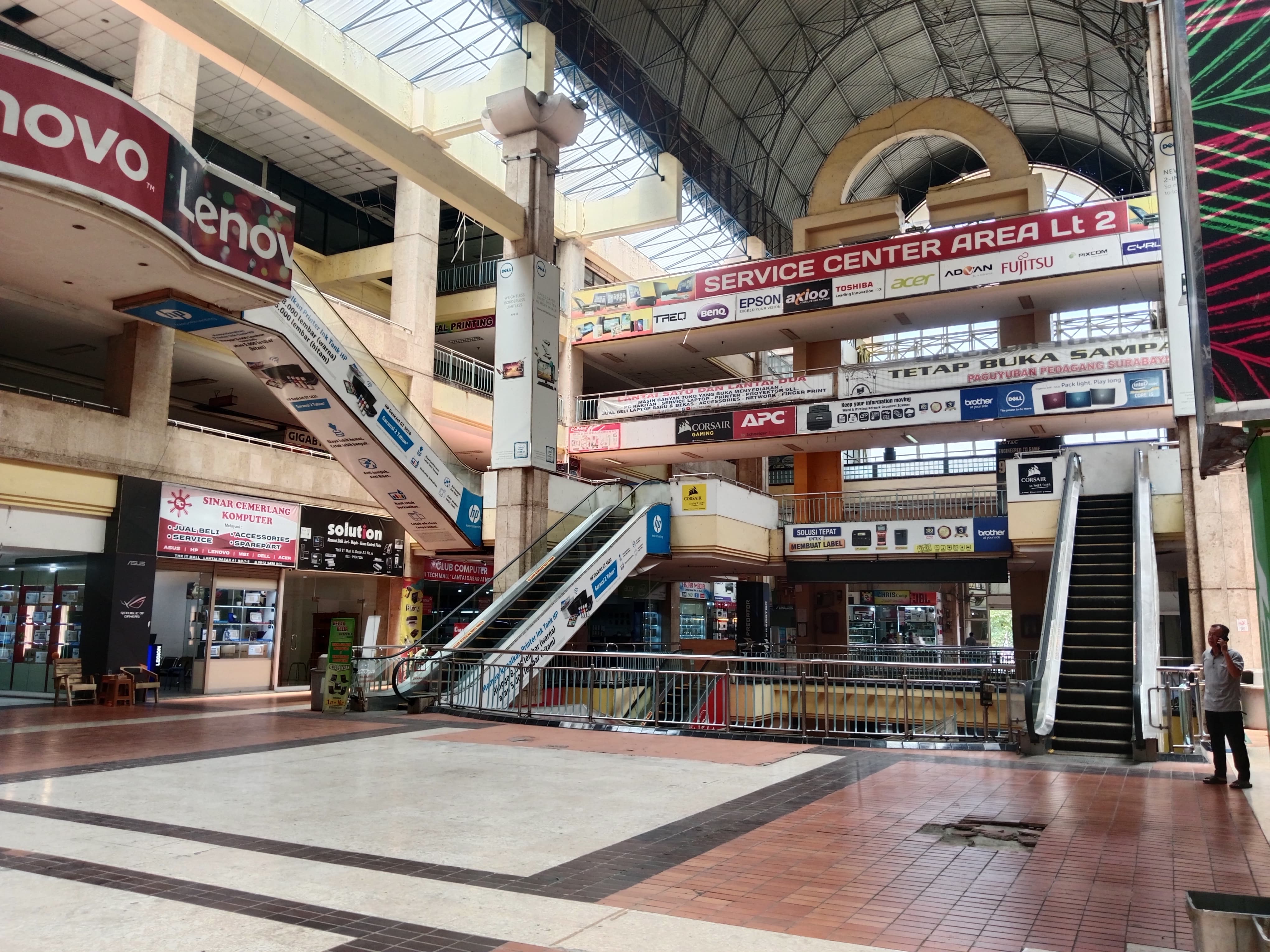 PERNAH JAYA: Kondisi THR IT Mall yang dulu pernah berjaya sebagai mall IT saat masih bernama Hi Tech Mall.
