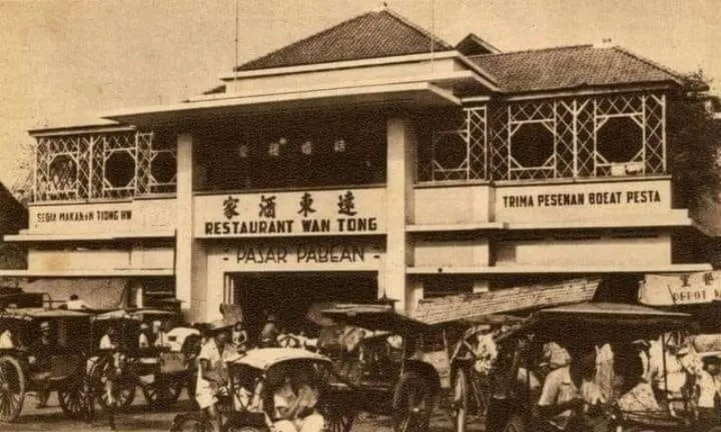 BERSIH: Dulu Pasar Pabean cukup tertata hingga terdapat restoran terkenal di lantai atasnya.